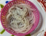 รูปขั้นตอนการทำที่ 1 ของ สลัดปลาเงิน
