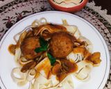 A picture of step 3 of Fettuccine Pasta With Meatball.