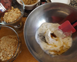 Foto del paso 2 de la receta: Postre de galletas, peras y nueces con azúcar dorada