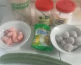 Foto langkah ke 1 dari resep 48°°° Sup OYONG BAKSO.