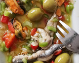 Foto del paso 2 de la receta: Salpicón de Boquerones y Mejillones  en salsa vinagreta