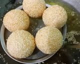 Foto langkah ke 5 dari resep Onde-Onde Isi Kacang Merah Lembut Dan Kokoh.