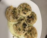 Foto del paso 3 de la receta: Medallones de merluza a la plancha con ajilimójili