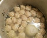 A picture of step 6 of Gefilte fish balls.