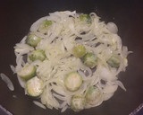 Foto del paso 1 de la receta: Sopa de cebolla con coles de Bruselas