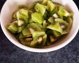 Une image de l'étape 1 de Clafoutis de pommes et kiwis 🥝.