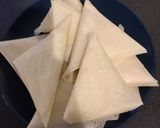 Une image de l'étape 3 de Samosas au thon-philadelphia et salade composée.