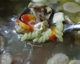 Foto langkah ke 4 dari resep 368. Chicken Soup with Fusilli Pasta / Sop Ayam Makaroni Spiral.