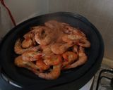 Foto del passaggio 2 della ricetta Mazzancolle e salsa al prezzemolo
