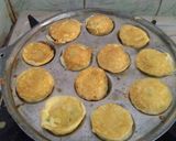 Foto langkah ke 4 dari resep Telor dadar jajanan SD #pr_recookmasakanawalanT.