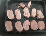 Foto del paso 4 de la receta: Solomillo de cerdo al horno con salsa de cebolla