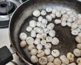 A picture of step 1 of Makhana revdl sesame seeds coated (til).