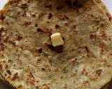 A picture of step 4 of Wheat paratha stuffed allu.