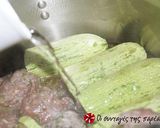 A picture of step 5 of Stuffed Zucchini.