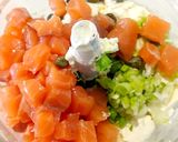 Foto del paso 2 de la receta: Dip frío de salmón ahumado y colas de gambón