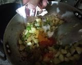 A picture of step 1 of Soupy Maggi.