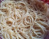 Foto langkah ke 1 dari resep Spaghetti carbonara.