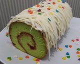 Foto langkah ke 4 dari resep Bolu gulung pandan keju.