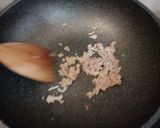 รูปขั้นตอนการทำที่ 2 ของ ผัดถั่วงอกเต้าหู้หมูสับ
