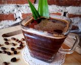 Foto langkah ke 3 dari resep Kopi hitam pandan.