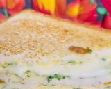 A picture of step 10 of Egg 🥚 Sandwich 🥪 with Mozzarella cheese 🧀.