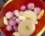 Foto langkah ke 1 dari resep Bumbu dasar bawang.