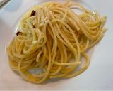 A picture of step 8 of Simplest spaghetti aglio e olio.