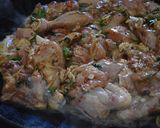Foto del paso 5 de la receta: Pollo a la hierbas con cerveza negra