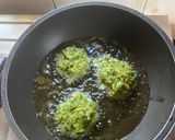 A picture of step 3 of Palak Kofta Curry.