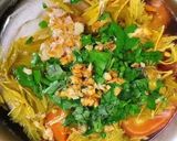 Hình bước làm 4 của món Canh Cá Bớp Nấu Lá Me