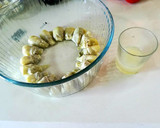 Foto del paso 1 de la receta: Ensalada de alcachofas en conserva