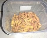 Foto langkah ke 2 dari resep Stik seledri gurih , enak dan mudah.