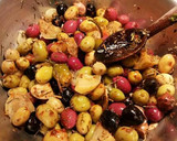 Foto del paso 9 de la receta: Aceitunas morunas, con aliño urrutia picantes