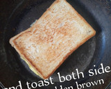 A picture of step 5 of Egg in Bread Toast.