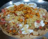 A picture of step 3 of Left over Roti chaat (Khakra chaat).