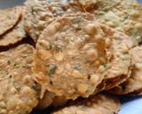 A picture of step 4 of Gehu methi puri.