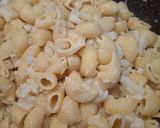 A picture of step 4 of Pasta with Cauliflower (White Sauce).