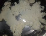 A picture of step 1 of Chena pies.