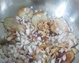 A picture of step 4 of Chicken potato omelette.