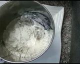 A picture of step 3 of Red velvet sponge cake.