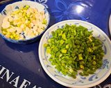 Hình bước làm 1 của món Trứng chiên thịt băm