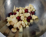 Foto del paso 1 de la receta: Ensalada con todas las frutas 🍒🍎🍑🍊🍍🍌🍋🥭