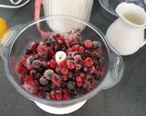 Erdei gyümölcsfagyi recept fázis 1 fotója