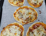 Foto del paso 3 de la receta: Mini pizzas rápida