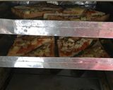 Foto langkah ke 9 dari resep Pizza Roti Tawar.