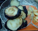 Foto langkah ke 1 dari resep Sarden Kaleng Terong Pedas.