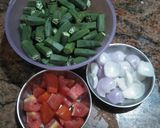 A picture of step 1 of Bhindi Do Pyaza.