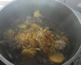 Foto del paso 6 de la receta: Cordero guisado con batata y cebolla caramelizada