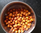 A picture of step 1 of Chole Masala Trio.