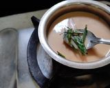 A picture of step 1 of Lemon grass and mint tea.